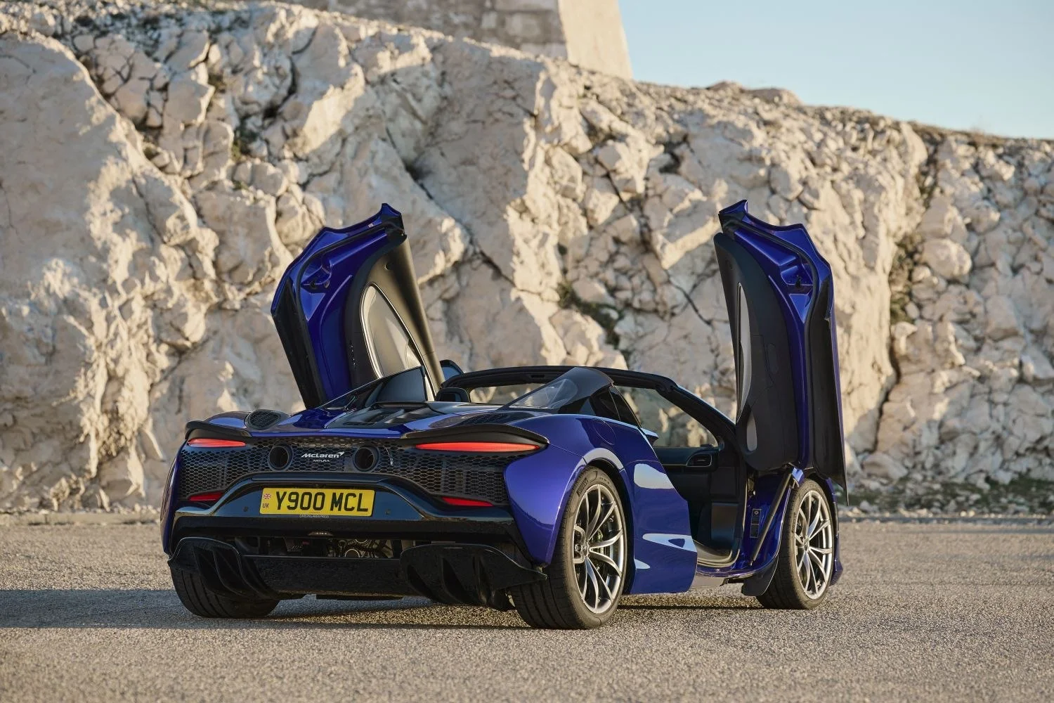 McLaren Artura 3.0 V6 (700 Hp) Plug-in Hybrid SSG2024 - thumbnail 9