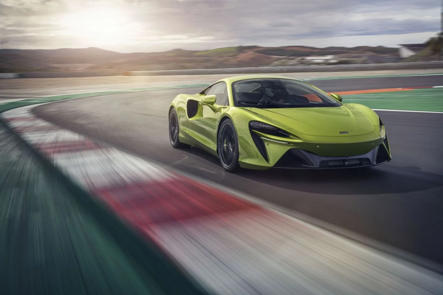 McLaren Artura 3.0 V6 (680 Hp) Plug-in Hybrid SSG2021 - 2024 thumbnail 15