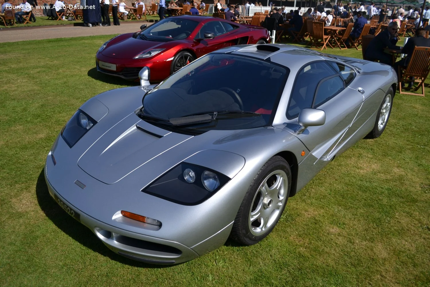 McLaren F1 6.1 V12 (627 Hp)1992 - 2000 thumbnail 5