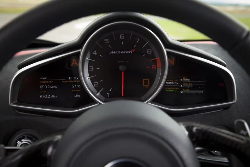 McLaren MP4-12C 3.8 V8 (625 Hp) SSG2011 - 2014 thumbnail 18