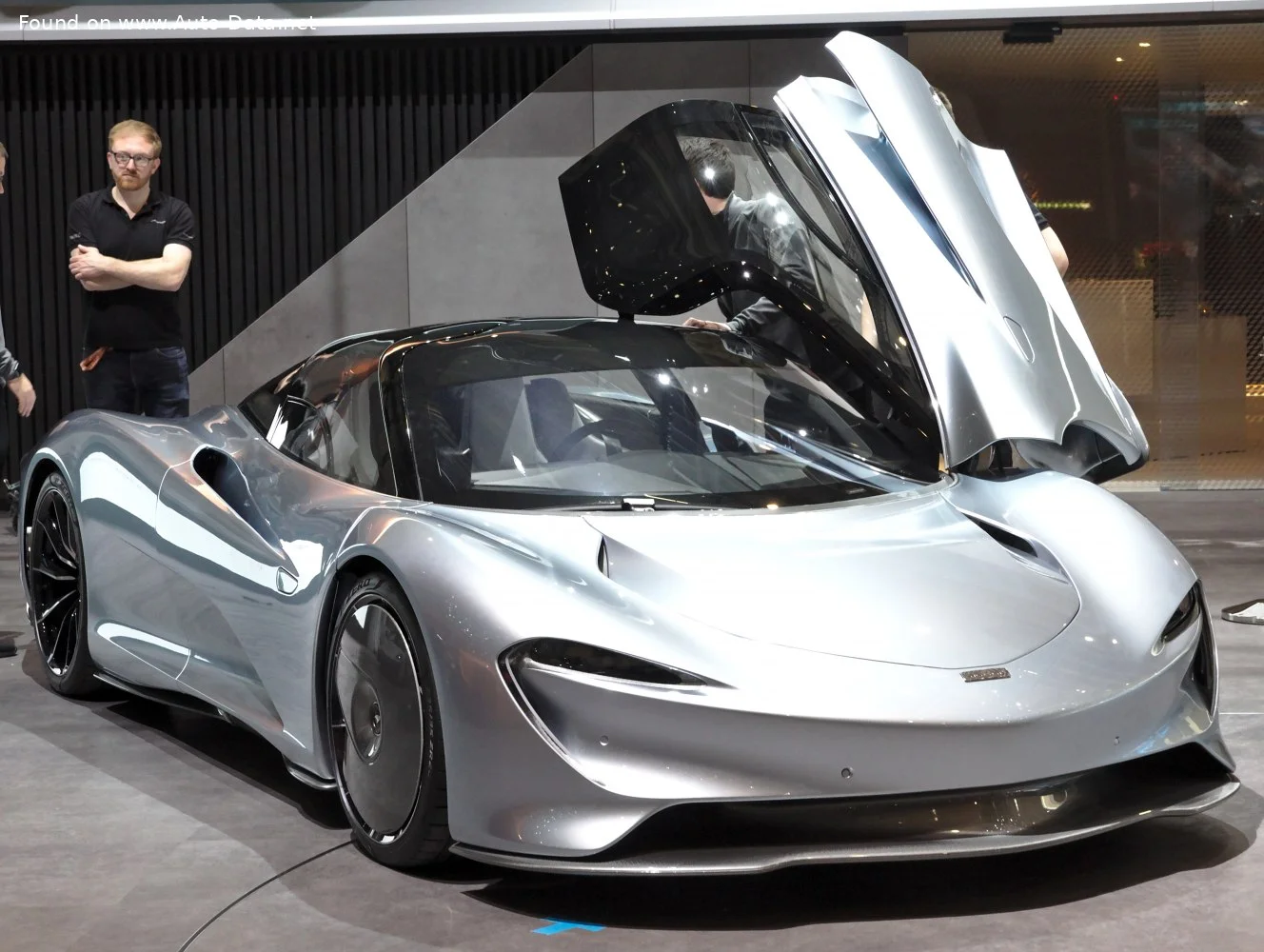 McLaren Speedtail 4.0 V8 (1070 Hp) Plug-in hybrid2020 - 2020 thumbnail 7