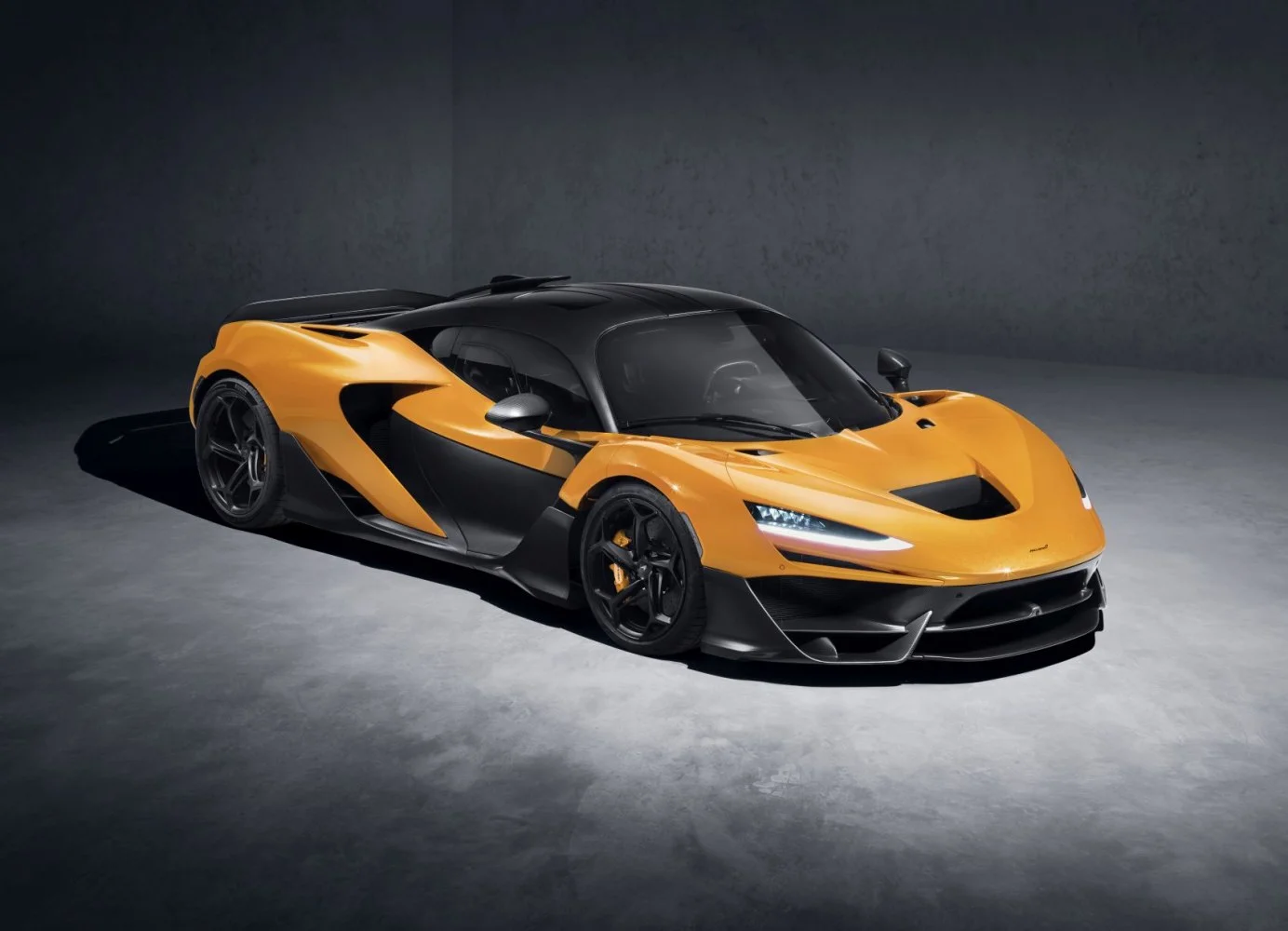 McLaren W1 4.0 V8 (1275 Hp) Plug-in Hybrid DCT2025 - - 1