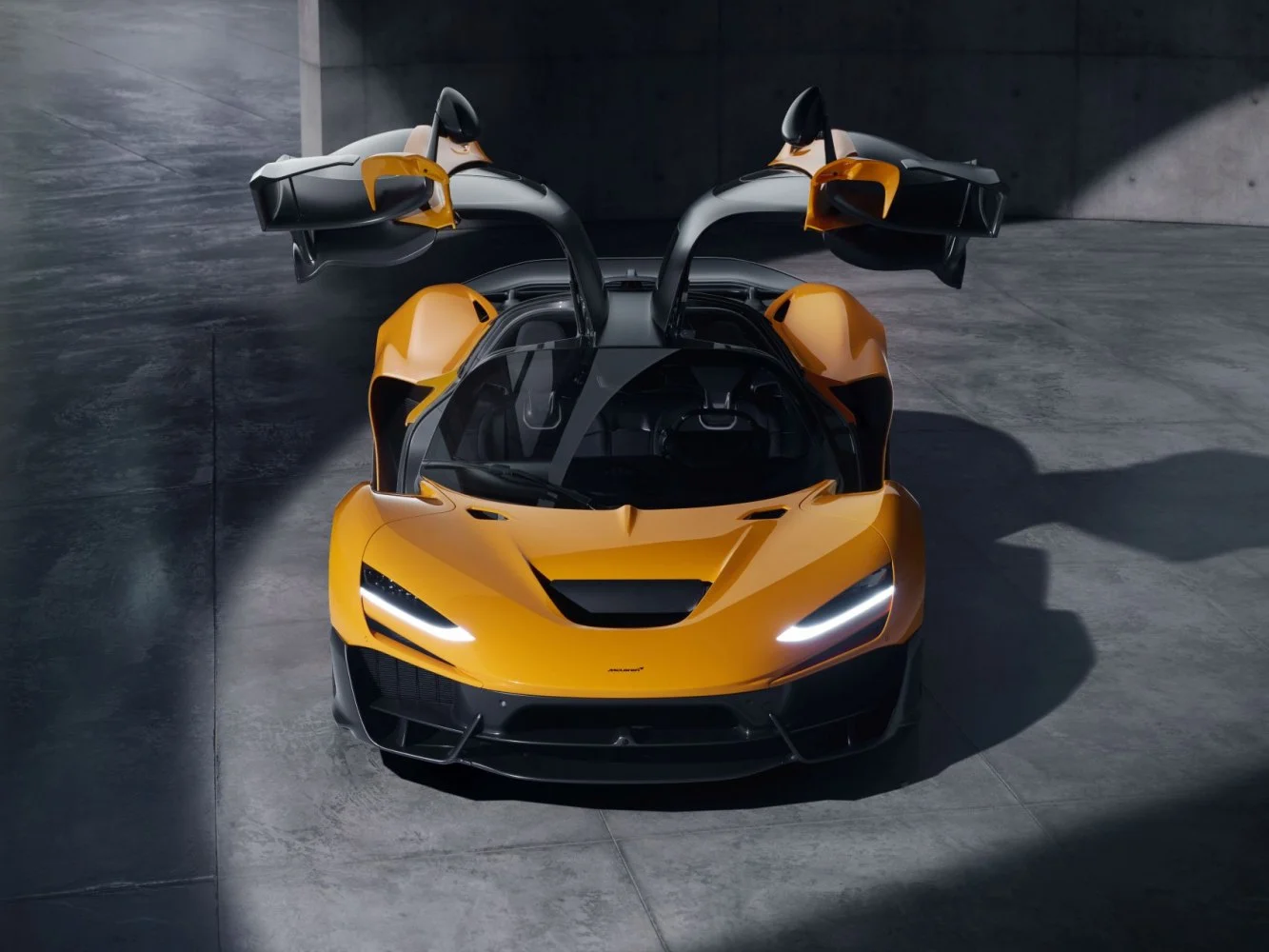 McLaren W1 4.0 V8 (1275 Hp) Plug-in Hybrid DCT2025 - thumbnail 4