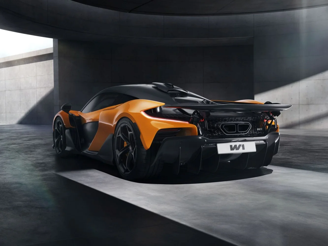 McLaren W1 4.0 V8 (1275 Hp) Plug-in Hybrid DCT2025 - thumbnail 5
