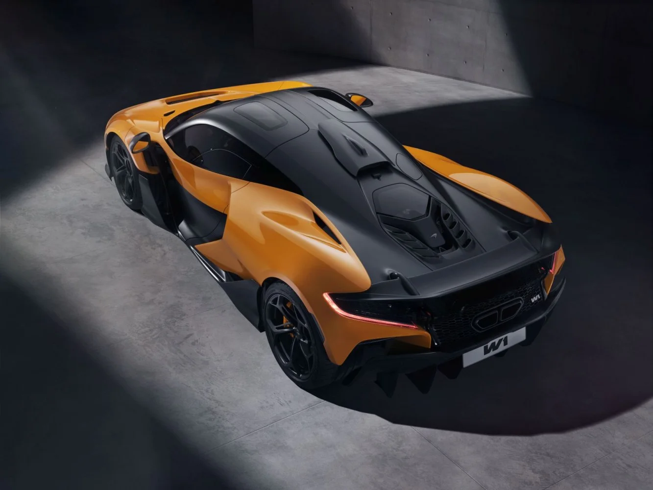McLaren W1 4.0 V8 (1275 Hp) Plug-in Hybrid DCT2025 - thumbnail 7