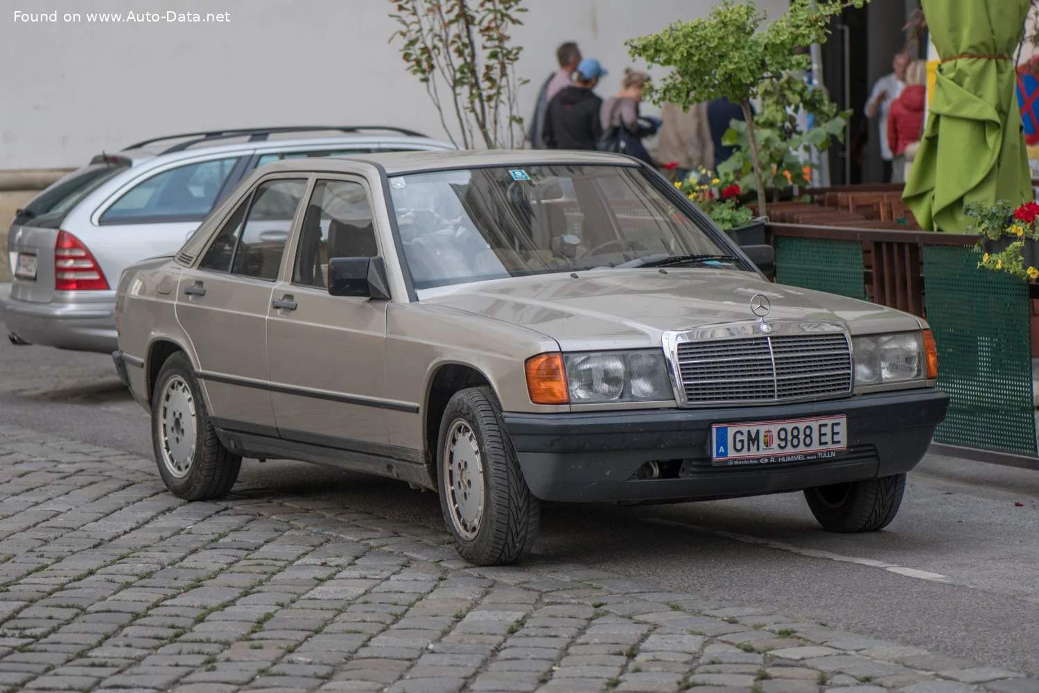 Mercedes-Benz 190 2.0 (105 Hp)1986 - 1988 thumbnail 2