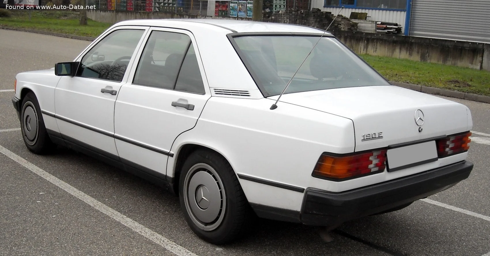 Mercedes-Benz 190 2.0 (105 Hp)1986 - 1988 thumbnail 5