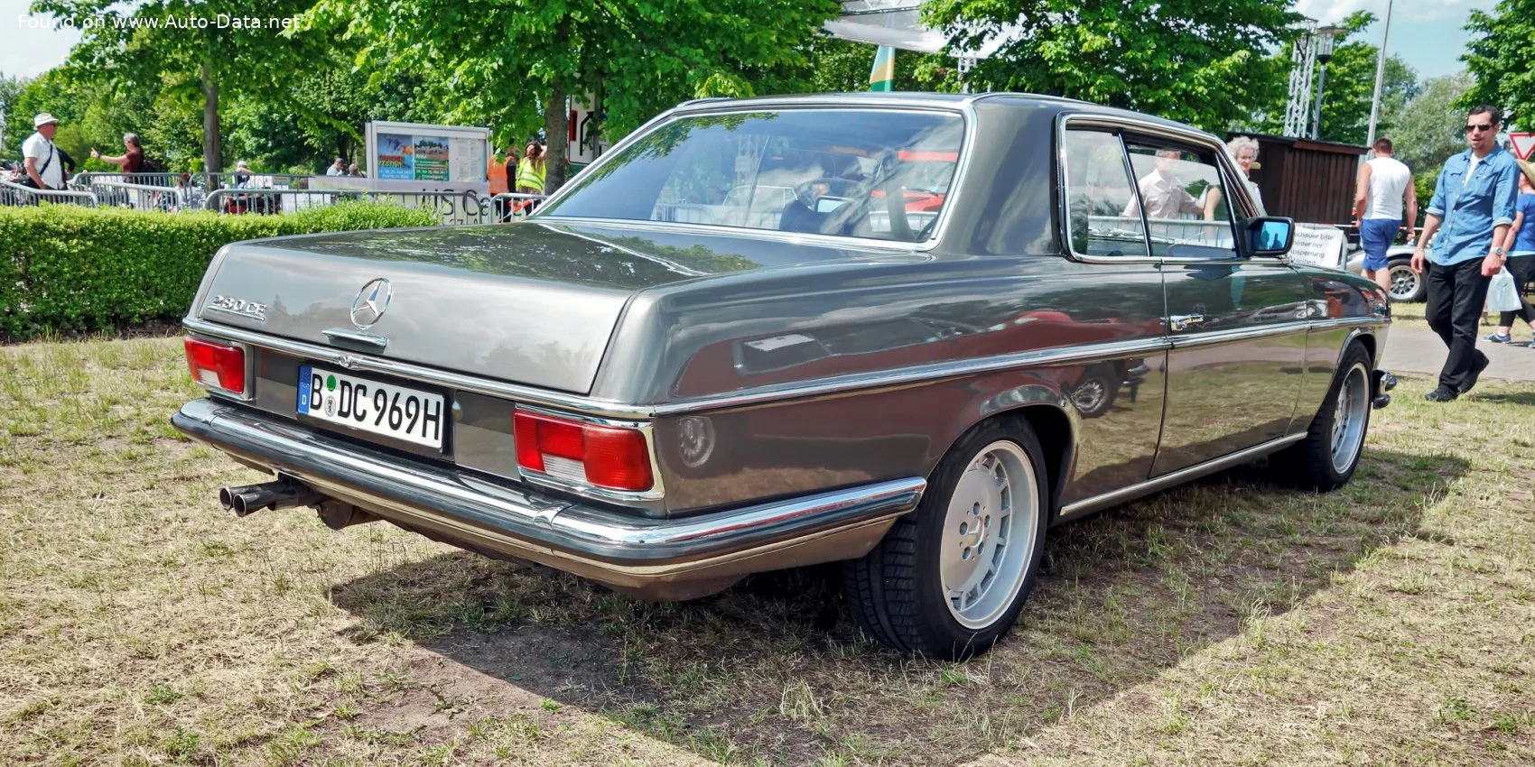 Mercedes-Benz /8 250 C 2.8 (130 Hp)1973 - 1976 thumbnail 2