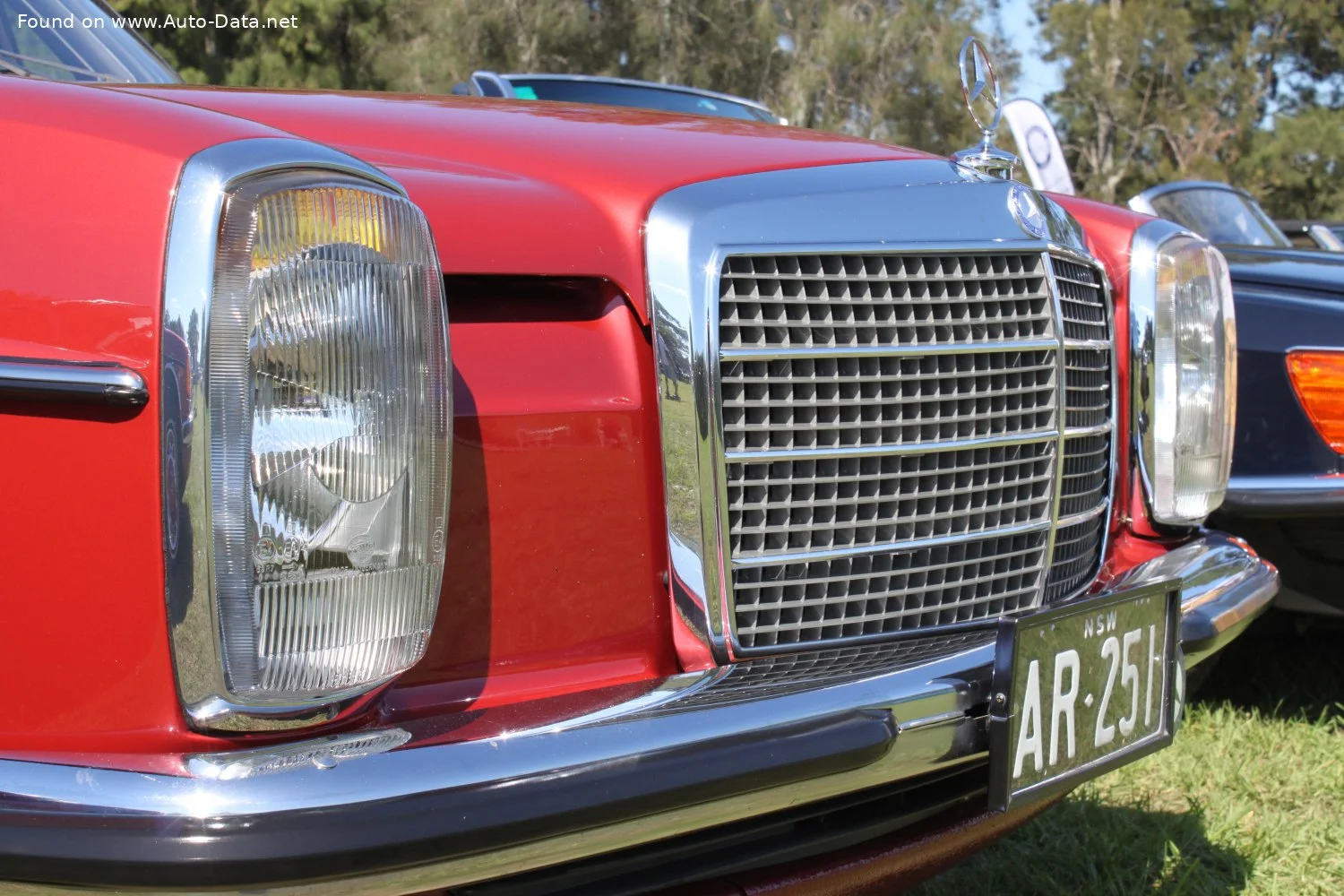 Mercedes-Benz /8 250 C 2.8 (130 Hp)1973 - 1976 thumbnail 4