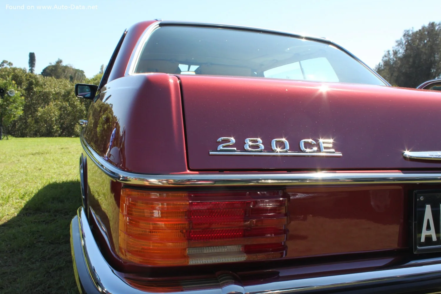 Mercedes-Benz /8 250 C 2.8 (130 Hp)1973 - 1976 thumbnail 5