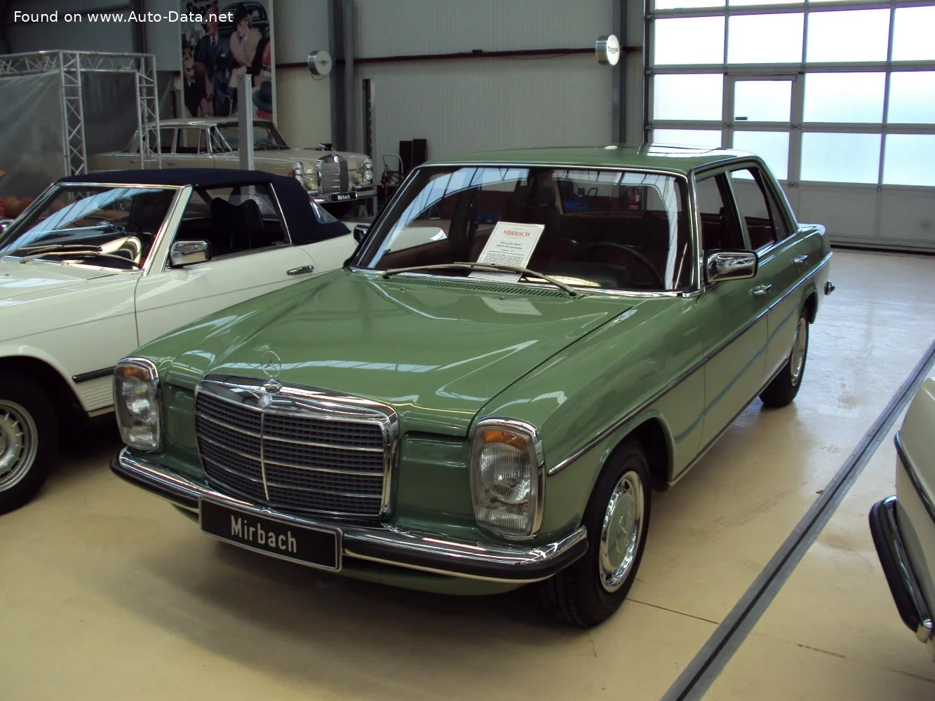 Mercedes-Benz /8 200/8 (95 Hp)1973 - 1976 thumbnail 4