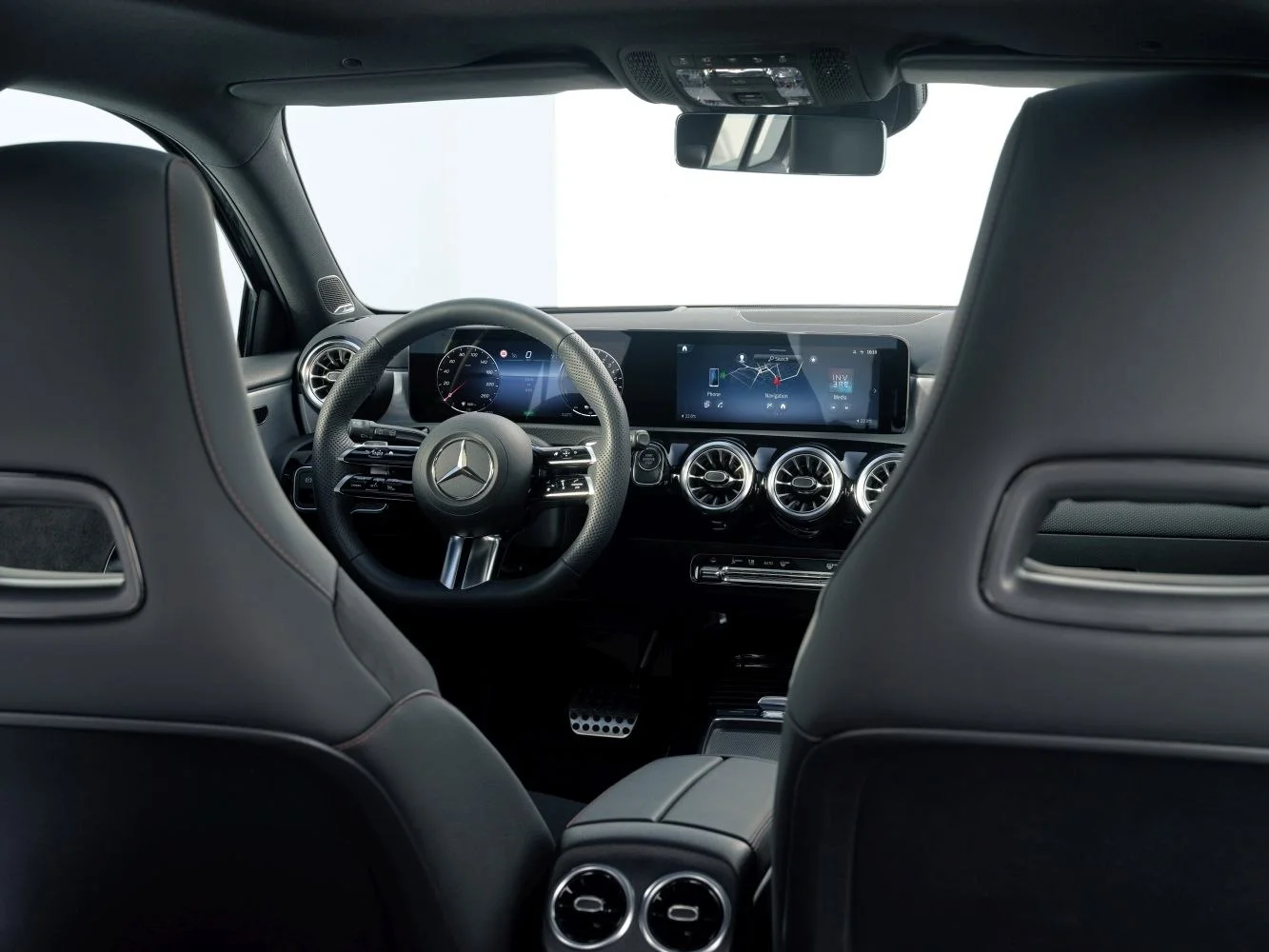 Mercedes-Benz A-class A 180 (136 Hp) Mild Hybrid 7G-DCT2022 - thumbnail 4