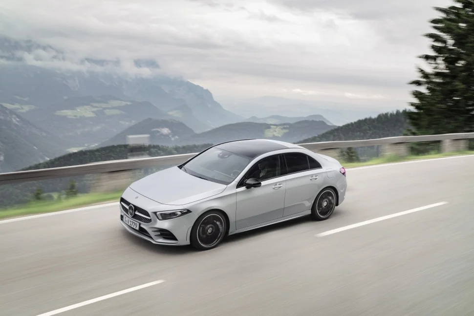 Mercedes-Benz A-class A 180 (136 Hp)2019 - 2022 thumbnail 11