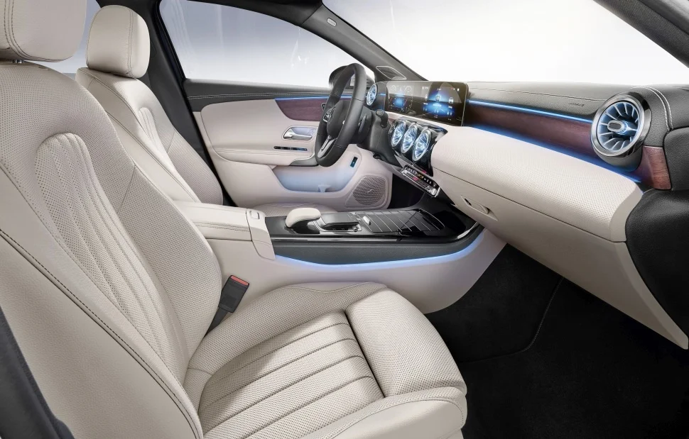 Mercedes-Benz A-class A 180 (136 Hp)2019 - 2022 thumbnail 12