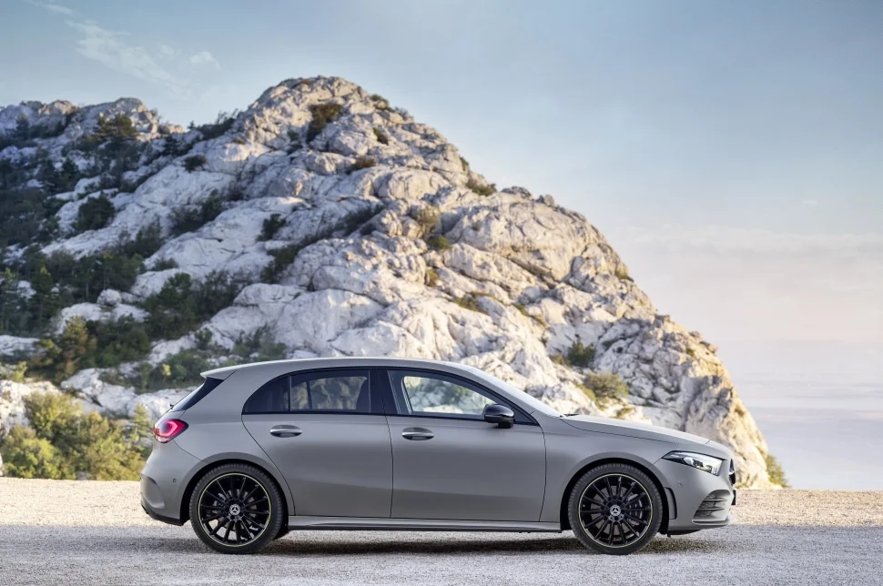 Mercedes-Benz A-class A 160 (109 Hp)2018 - 2022 thumbnail 18