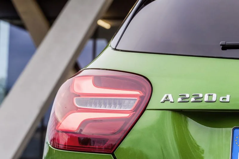 Mercedes-Benz A-class A 160 (102 Hp)2015 - 2018 thumbnail 15