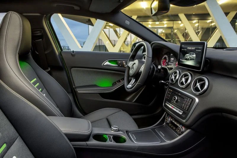 Mercedes-Benz A-class A 160 (102 Hp)2015 - 2018 thumbnail 7