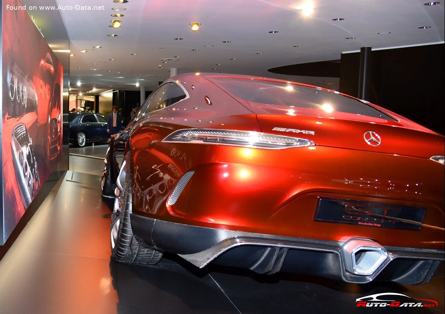 Mercedes-Benz AMG GT 4-Door Coupe Mercedes-Benz AMG GT 4-Door Coupe Concept thumbnail 11