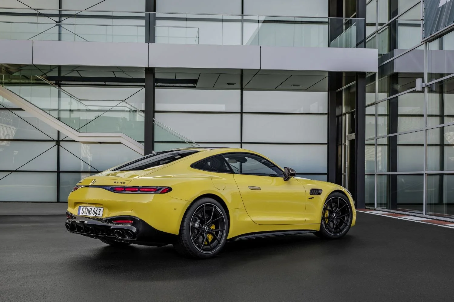 Mercedes-Benz AMG GT 43 (421 Hp) Mild Hybrid AMG SPEEDSHIFT MCT 9G2024 - thumbnail 12