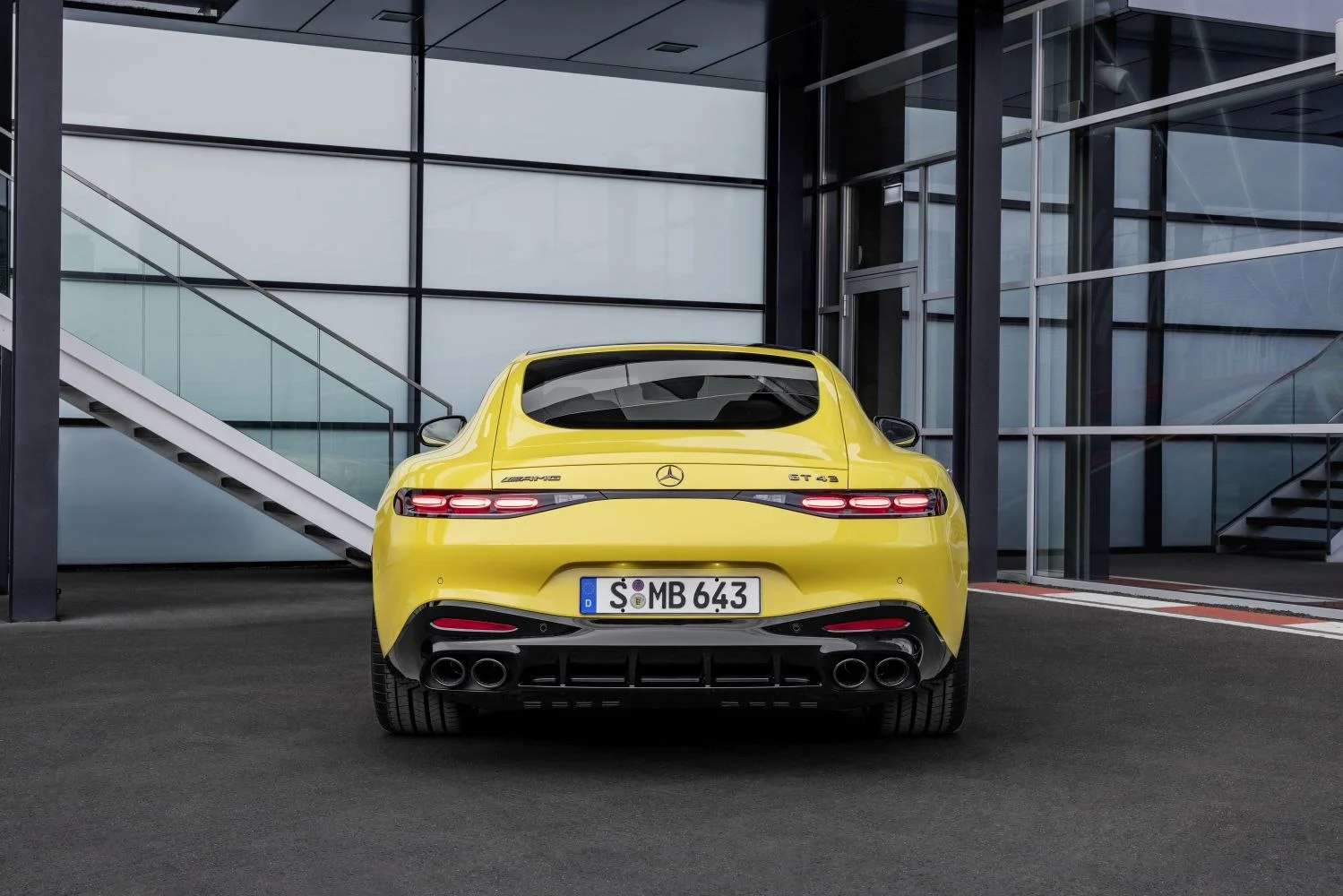 Mercedes-Benz AMG GT 43 (421 Hp) Mild Hybrid AMG SPEEDSHIFT MCT 9G2024 - thumbnail 15