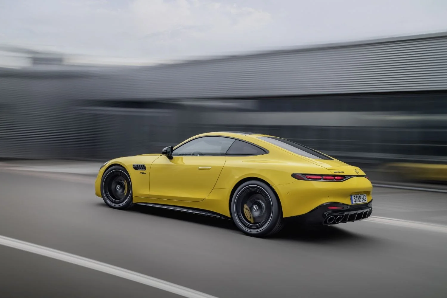 Mercedes-Benz AMG GT 43 (421 Hp) Mild Hybrid AMG SPEEDSHIFT MCT 9G2024 - thumbnail 3