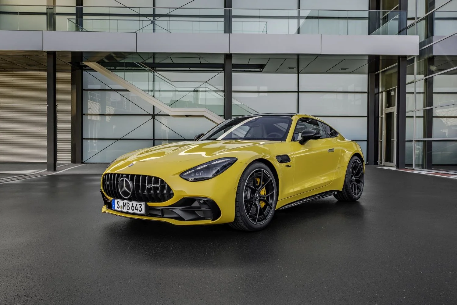 Mercedes-Benz AMG GT 43 (421 Hp) Mild Hybrid AMG SPEEDSHIFT MCT 9G2024 - thumbnail 9