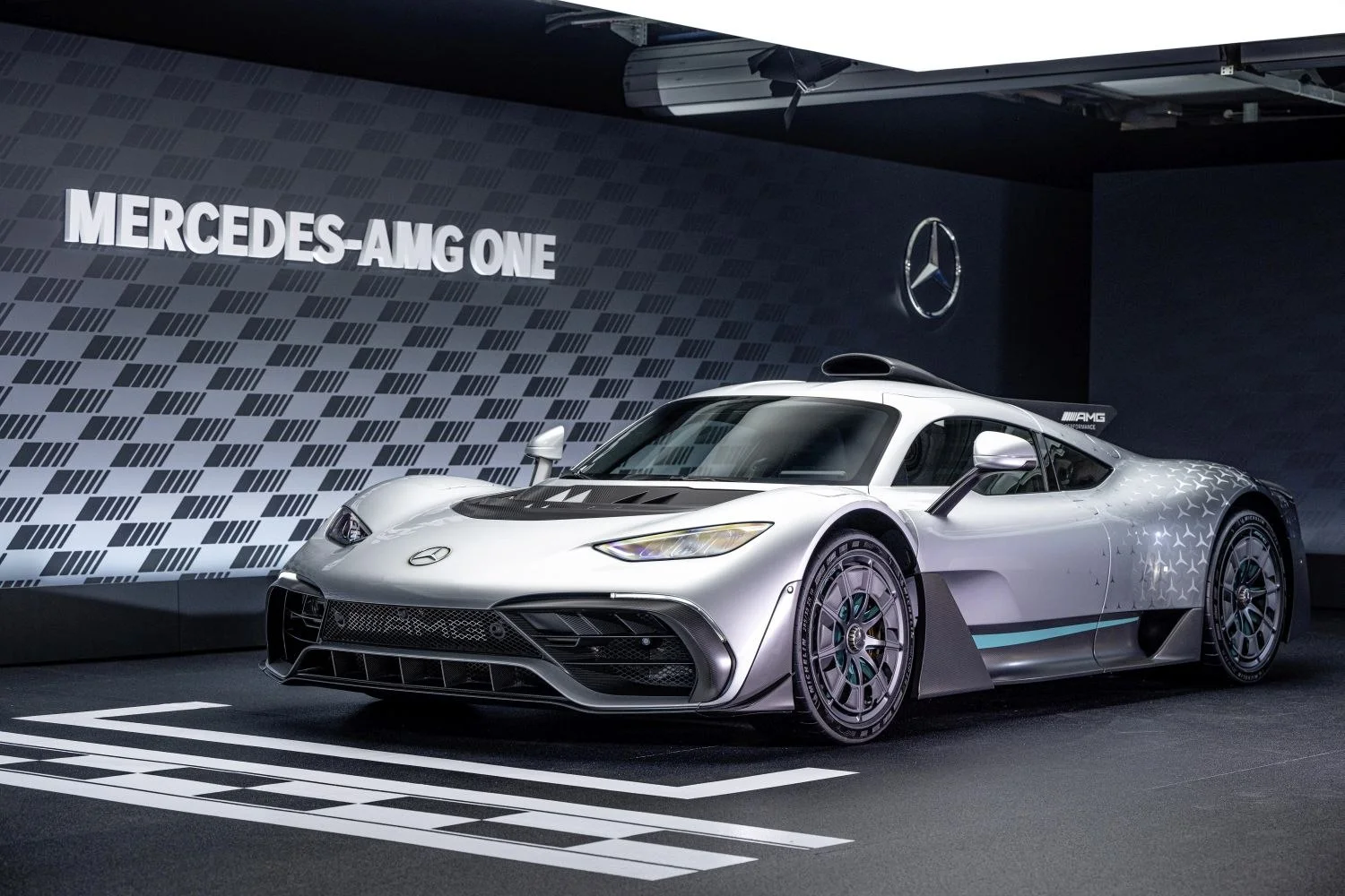 Mercedes-Benz AMG ONE 1.6 V6 E PERFORMANCE (1063 Hp) Plug-in Hybrid 4MATIC+2022 - thumbnail 14