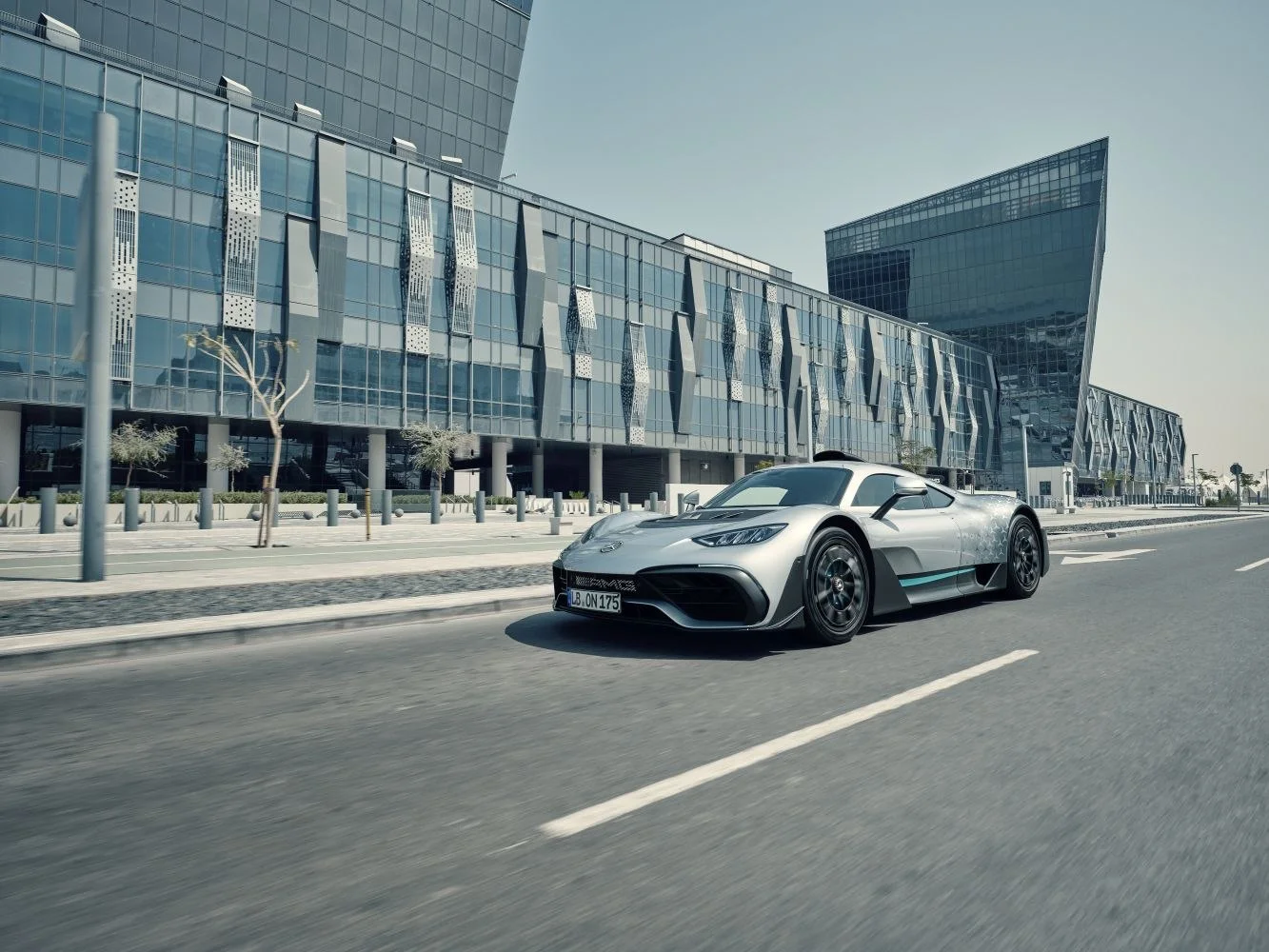 Mercedes-Benz AMG ONE 1.6 V6 E PERFORMANCE (1063 Hp) Plug-in Hybrid 4MATIC+2022 - thumbnail 7