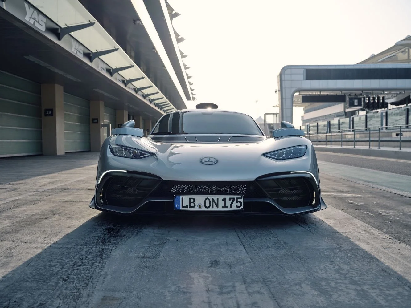 Mercedes-Benz AMG ONE 1.6 V6 E PERFORMANCE (1063 Hp) Plug-in Hybrid 4MATIC+2022 - thumbnail 8