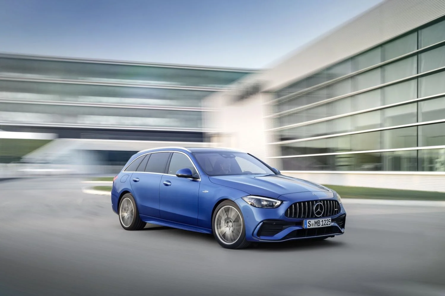 Mercedes-Benz C-class AMG C 43 (408 Hp) EQ Boost 4MATIC AMG SPEEDSHIFT MCT 9G2022 - 2024 thumbnail 12