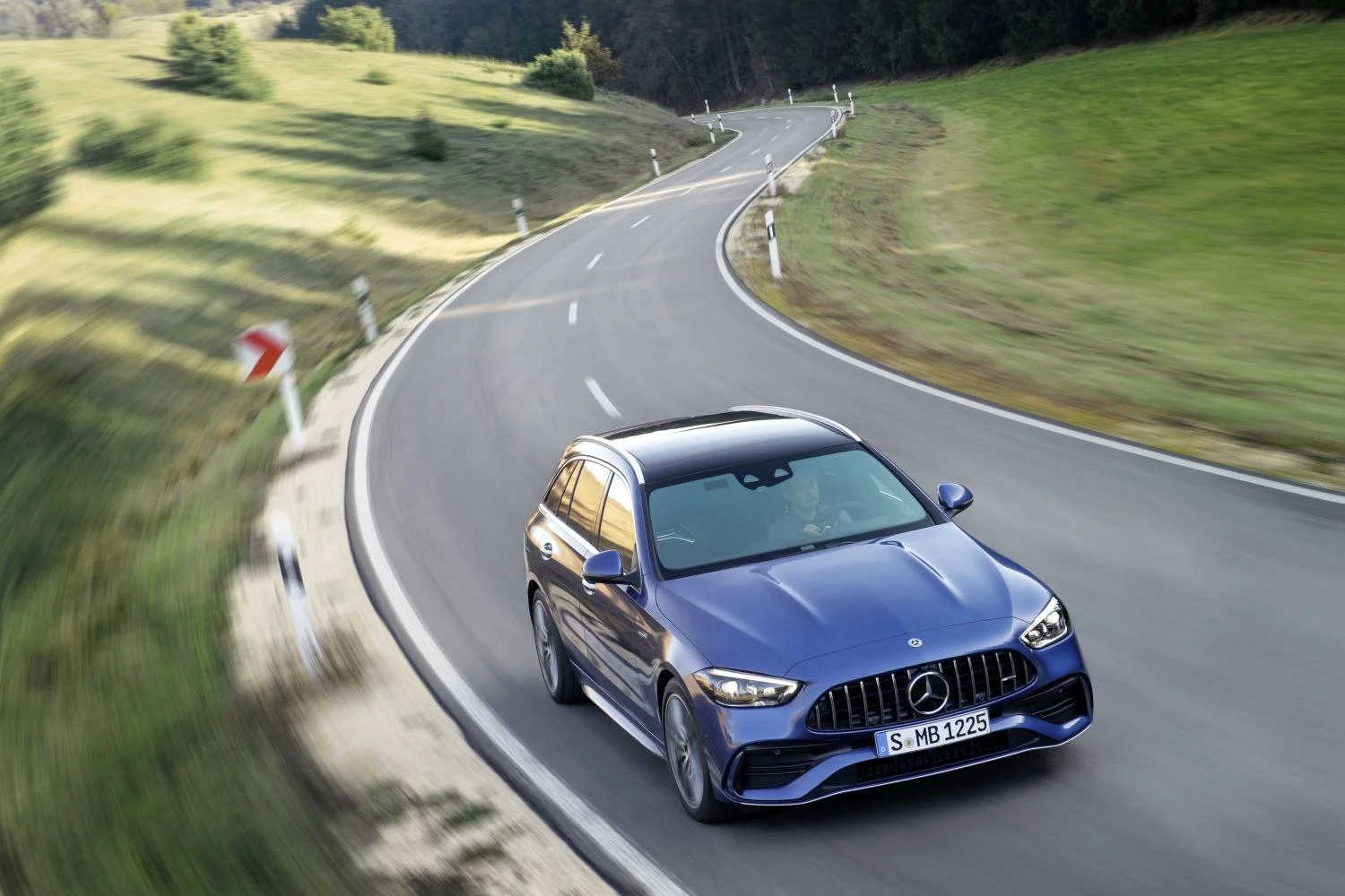 Mercedes-Benz C-class AMG C 43 (408 Hp) EQ Boost 4MATIC AMG SPEEDSHIFT MCT 9G2022 - 2024 thumbnail 4