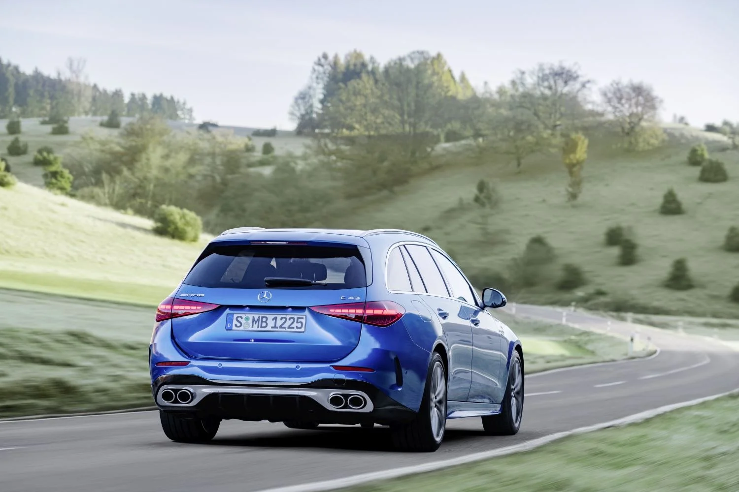 Mercedes-Benz C-class AMG C 43 (408 Hp) EQ Boost 4MATIC AMG SPEEDSHIFT MCT 9G2022 - 2024 thumbnail 5