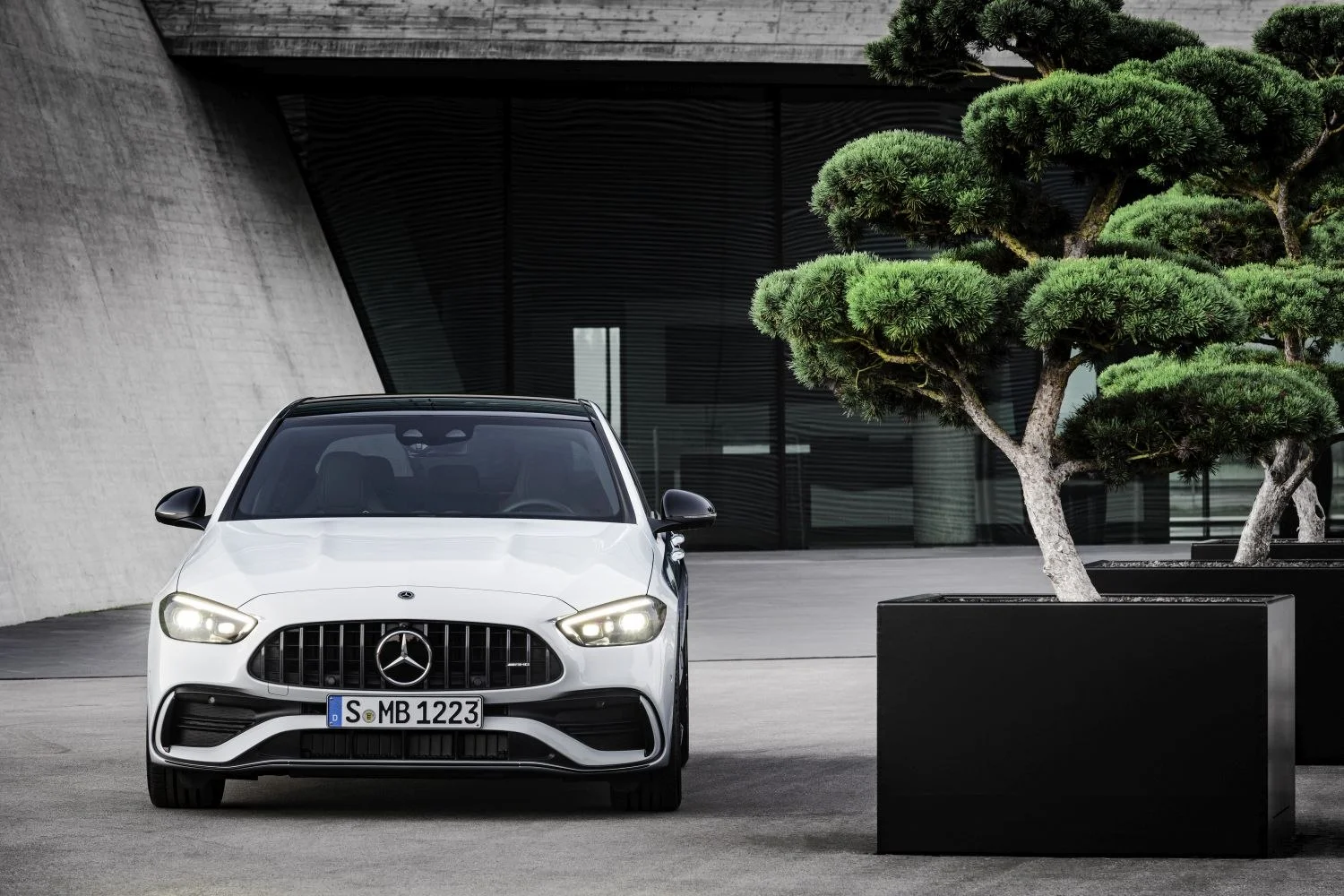 Mercedes-Benz C-class AMG C 43 (408 Hp) EQ Boost 4MATIC AMG SPEEDSHIFT MCT 9G2022 - 2024 thumbnail 11