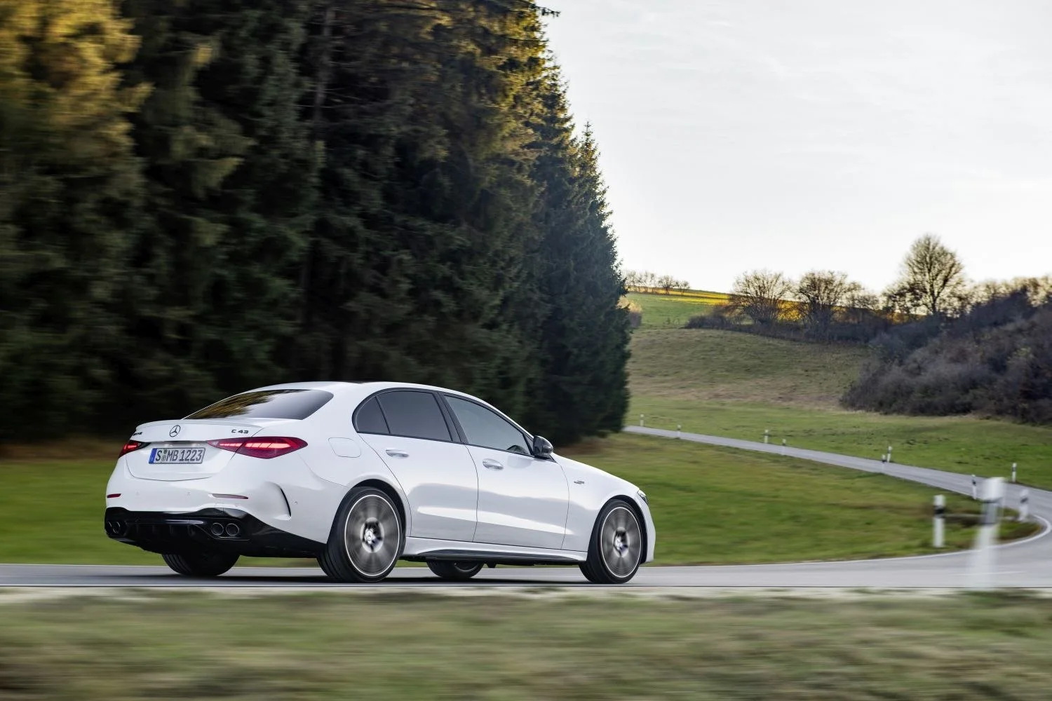 Mercedes-Benz C-class AMG C 43 (408 Hp) EQ Boost 4MATIC AMG SPEEDSHIFT MCT 9G2022 - 2024 thumbnail 4