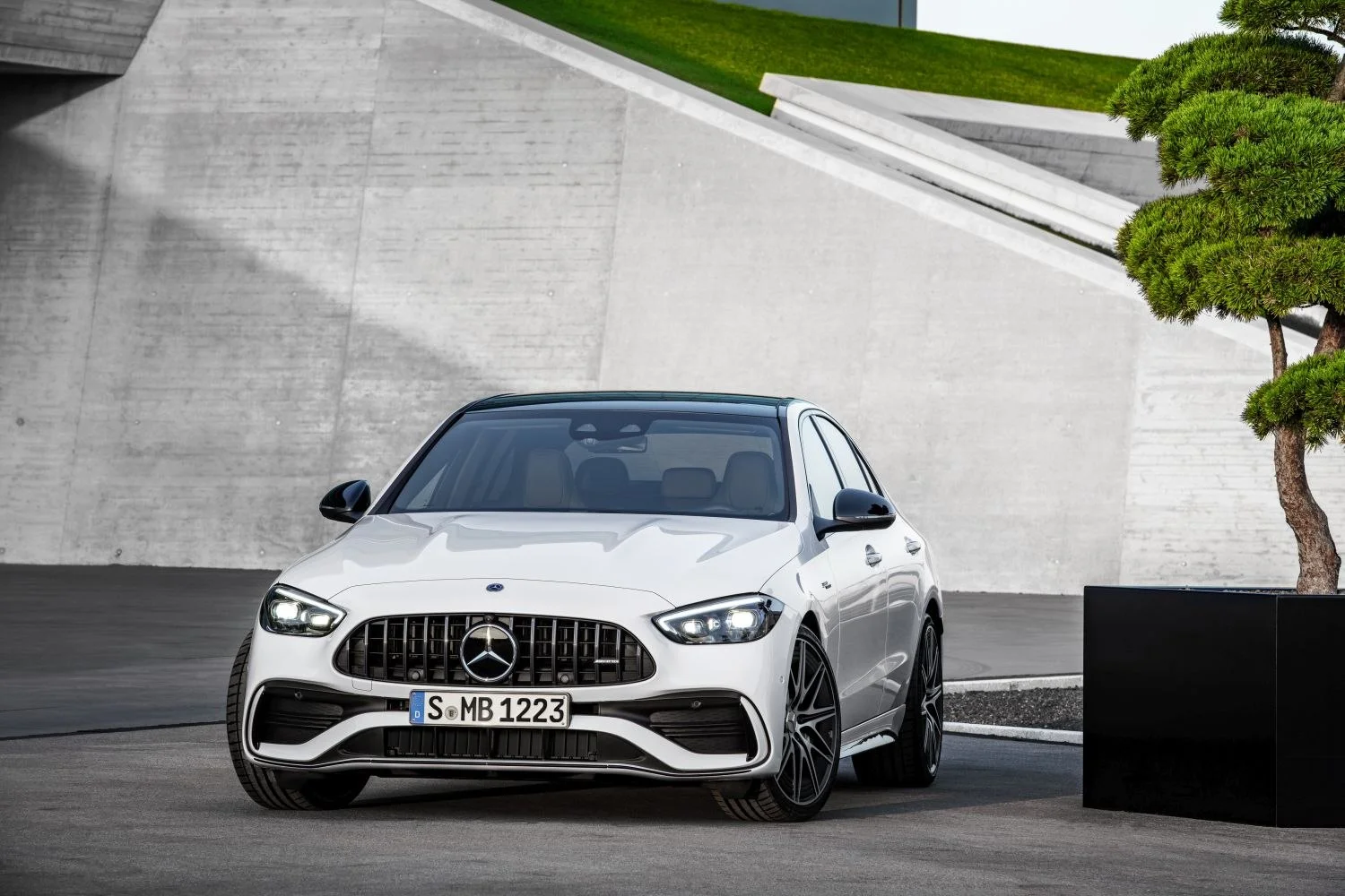 Mercedes-Benz C-class AMG C 43 (408 Hp) EQ Boost 4MATIC AMG SPEEDSHIFT MCT 9G2022 - 2024 thumbnail 10
