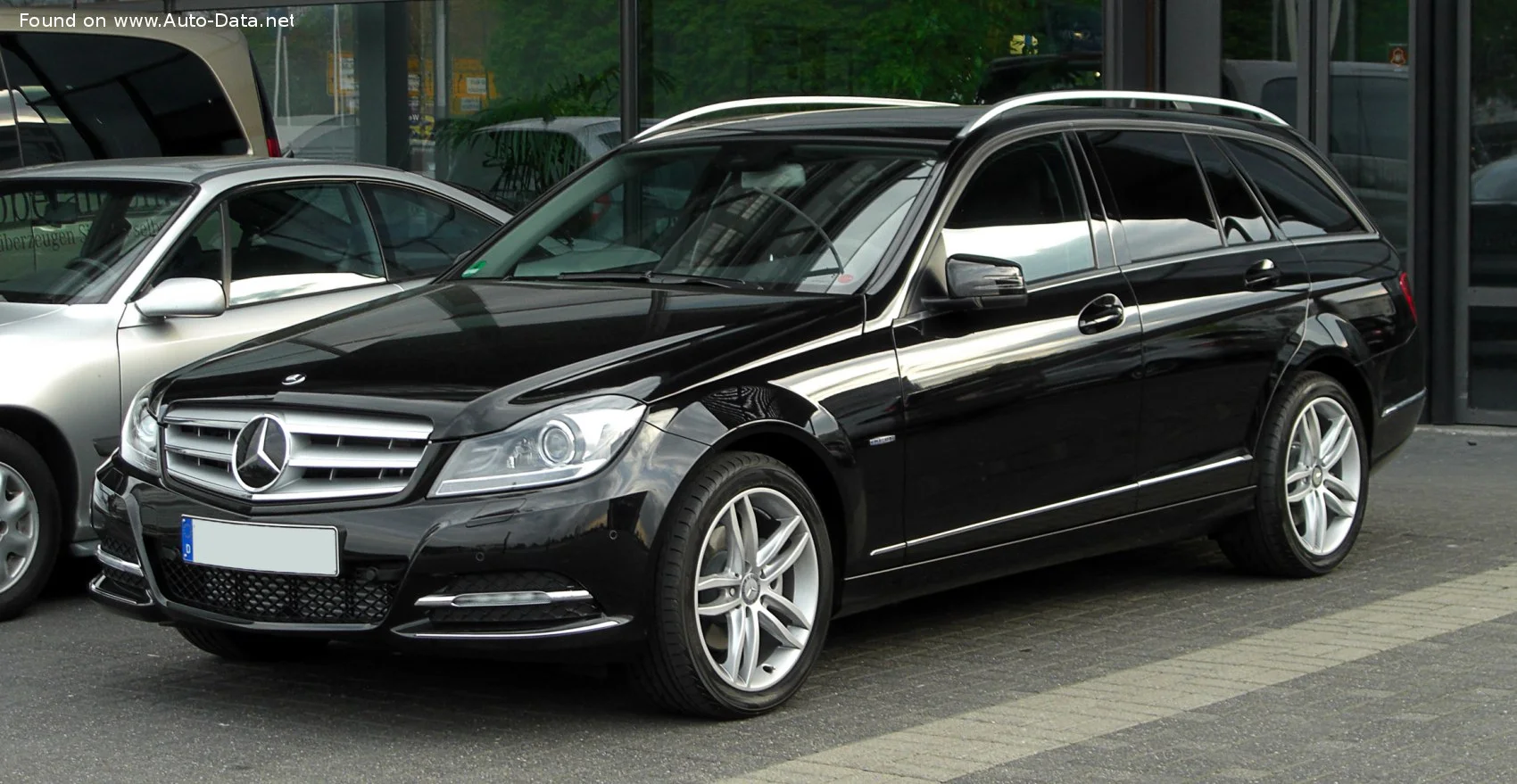Mercedes-Benz C-class AMG C 63 AMG Edition 507 V8 (507 Hp) AMG SPEEDSHIFT MCT2013 - 2015 thumbnail 3