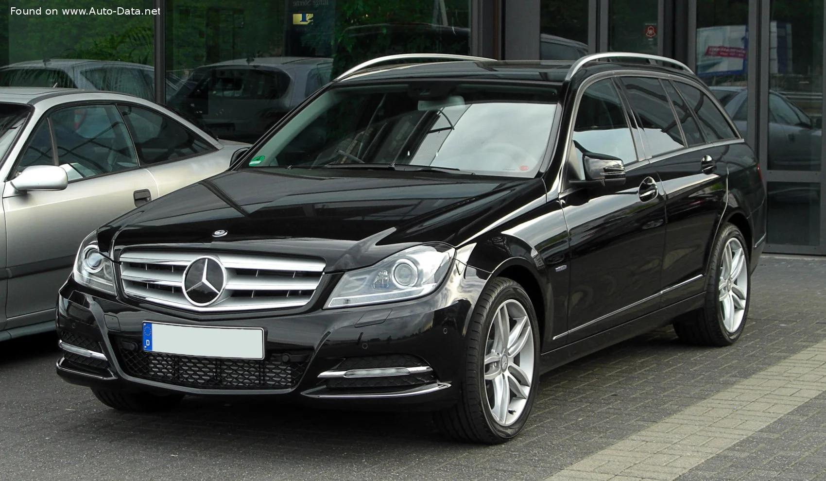 Mercedes-Benz C-class AMG C 63 AMG Edition 507 V8 (507 Hp) AMG SPEEDSHIFT MCT2013 - 2015 thumbnail 4