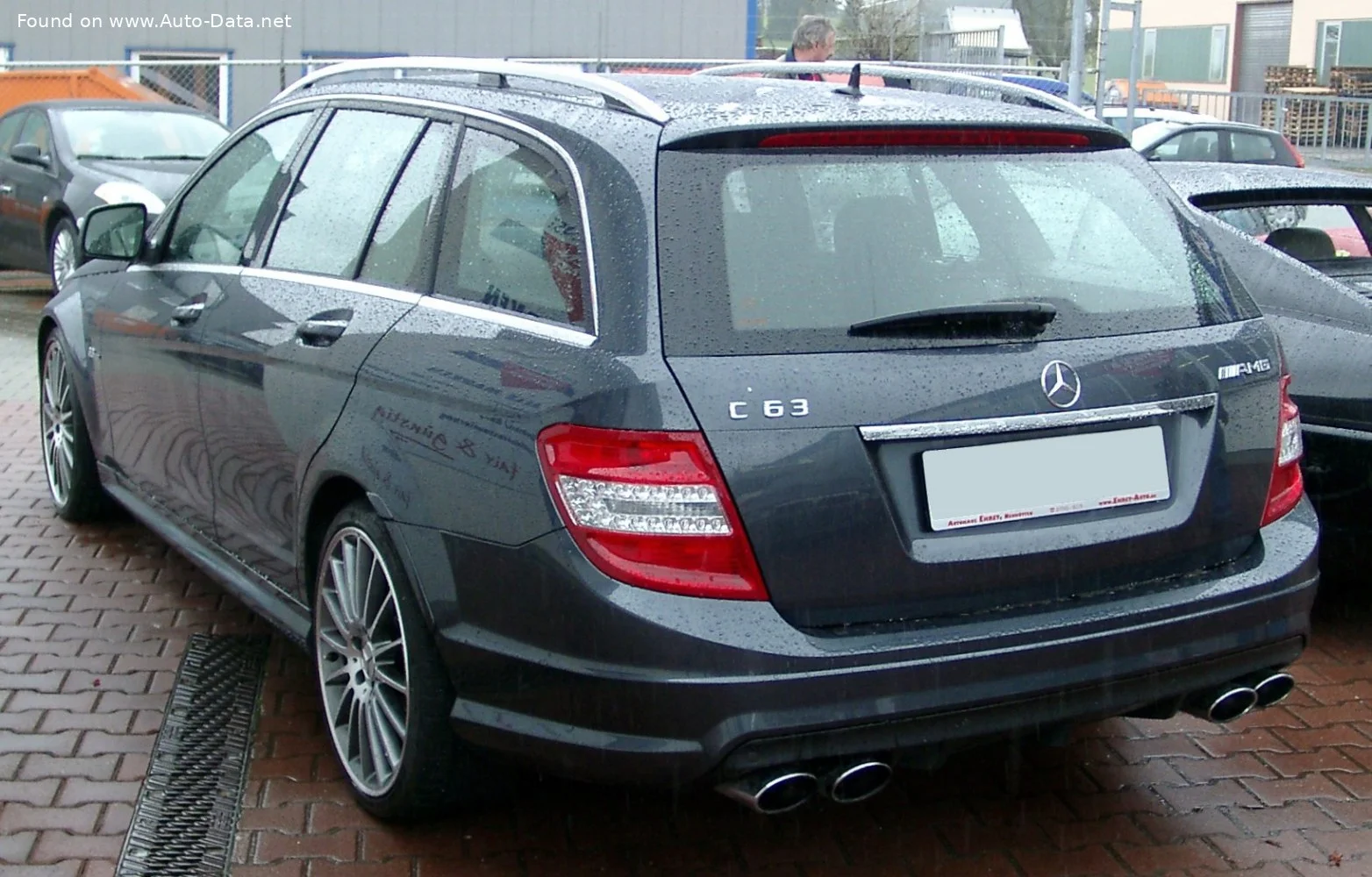 Mercedes-Benz C-class AMG C 63 V8 (457 Hp) 7G-TRONIC AMG SPEEDSHIFT PLUS2007 - 2011 thumbnail 3