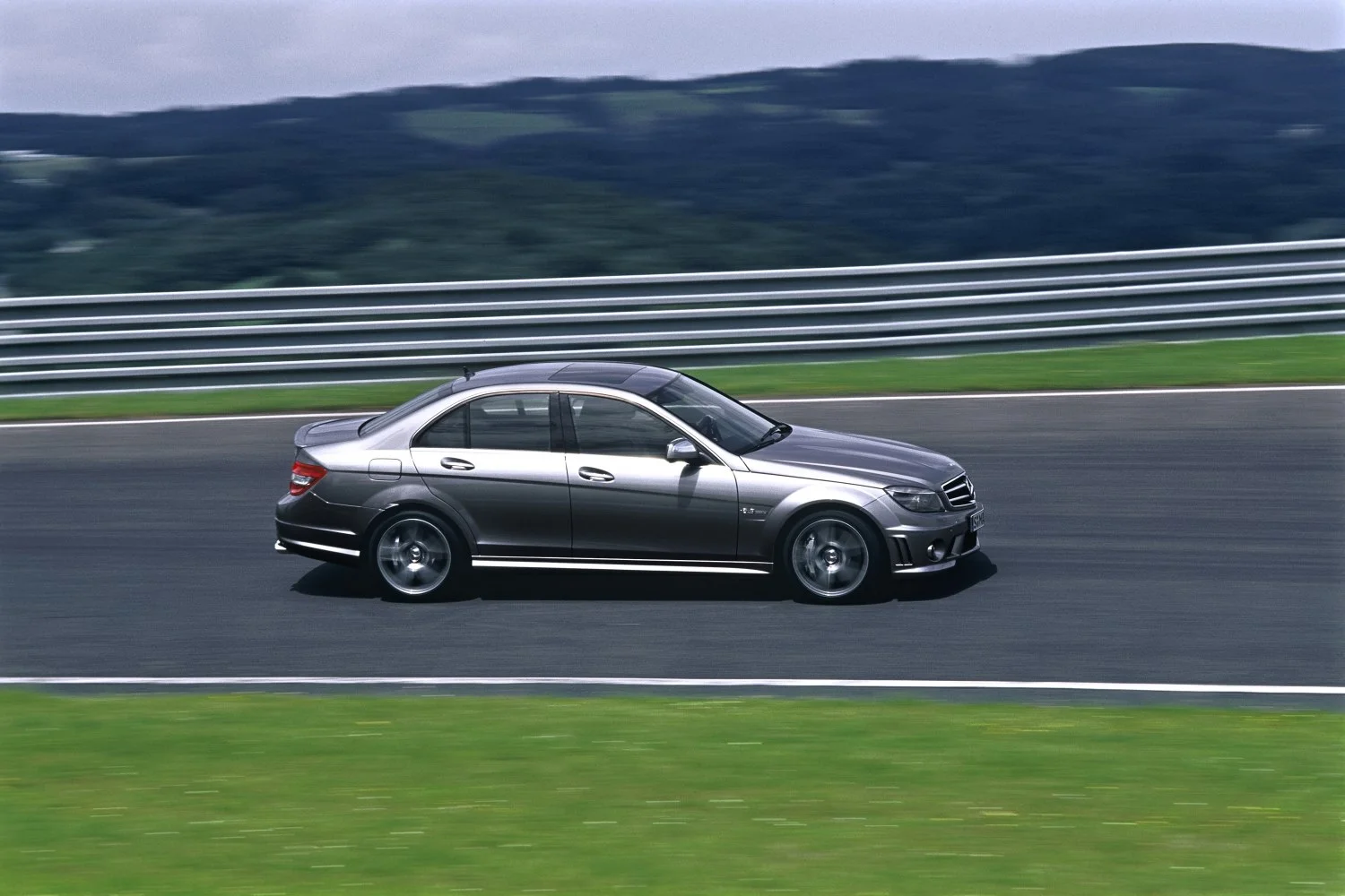 Mercedes-Benz C-class AMG C 63 V8 (457 Hp) 7G-TRONIC AMG SPEEDSHIFT PLUS2007 - 2011 thumbnail 8