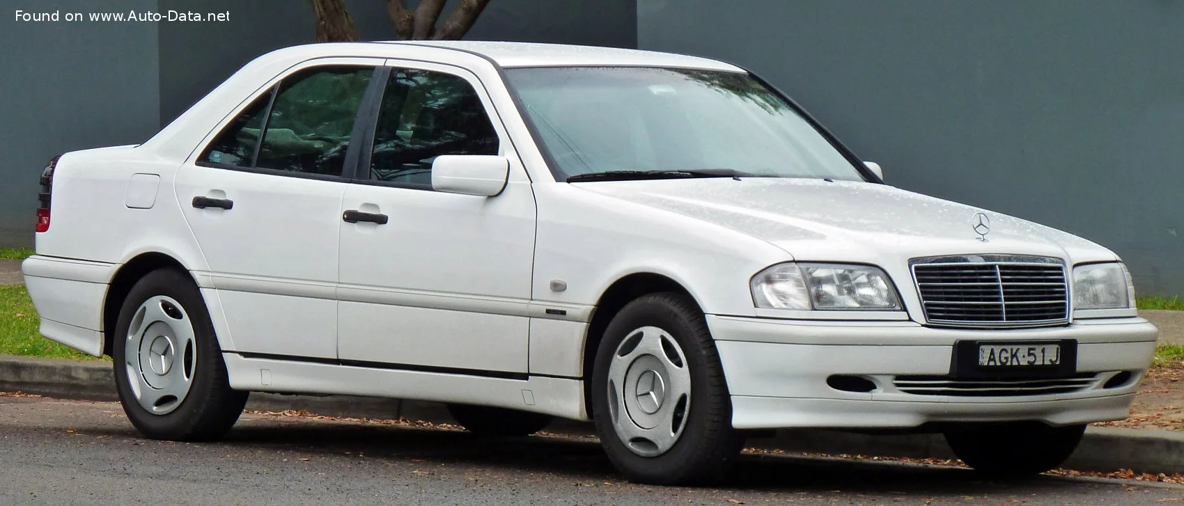 Mercedes-Benz C-class AMG C 43 V8 (306 Hp) 5G-TRONIC1997 - 2000 thumbnail 2