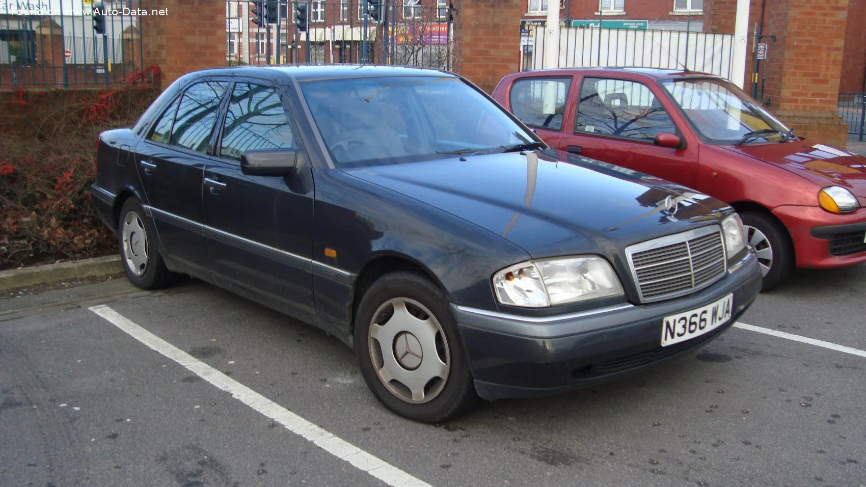 Mercedes-Benz C-class AMG C 36 (280 Hp) 4G-TRONIC1993 - 1996 thumbnail 4