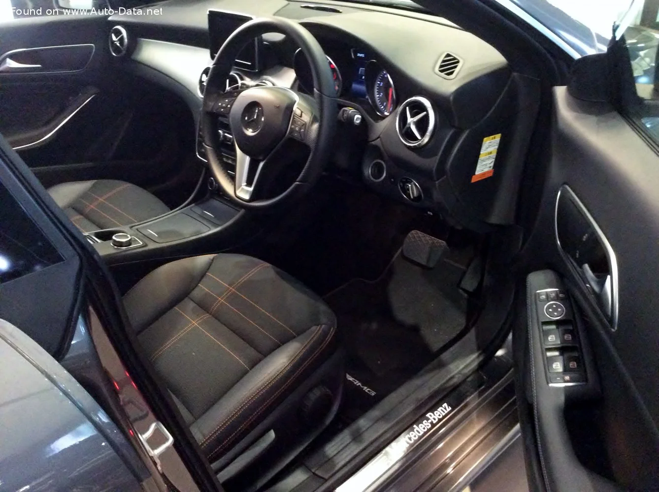 Mercedes-Benz CLA AMG CLA 45 (360 Hp) 4MATIC 7G-DCT2013 - 2015 thumbnail 18