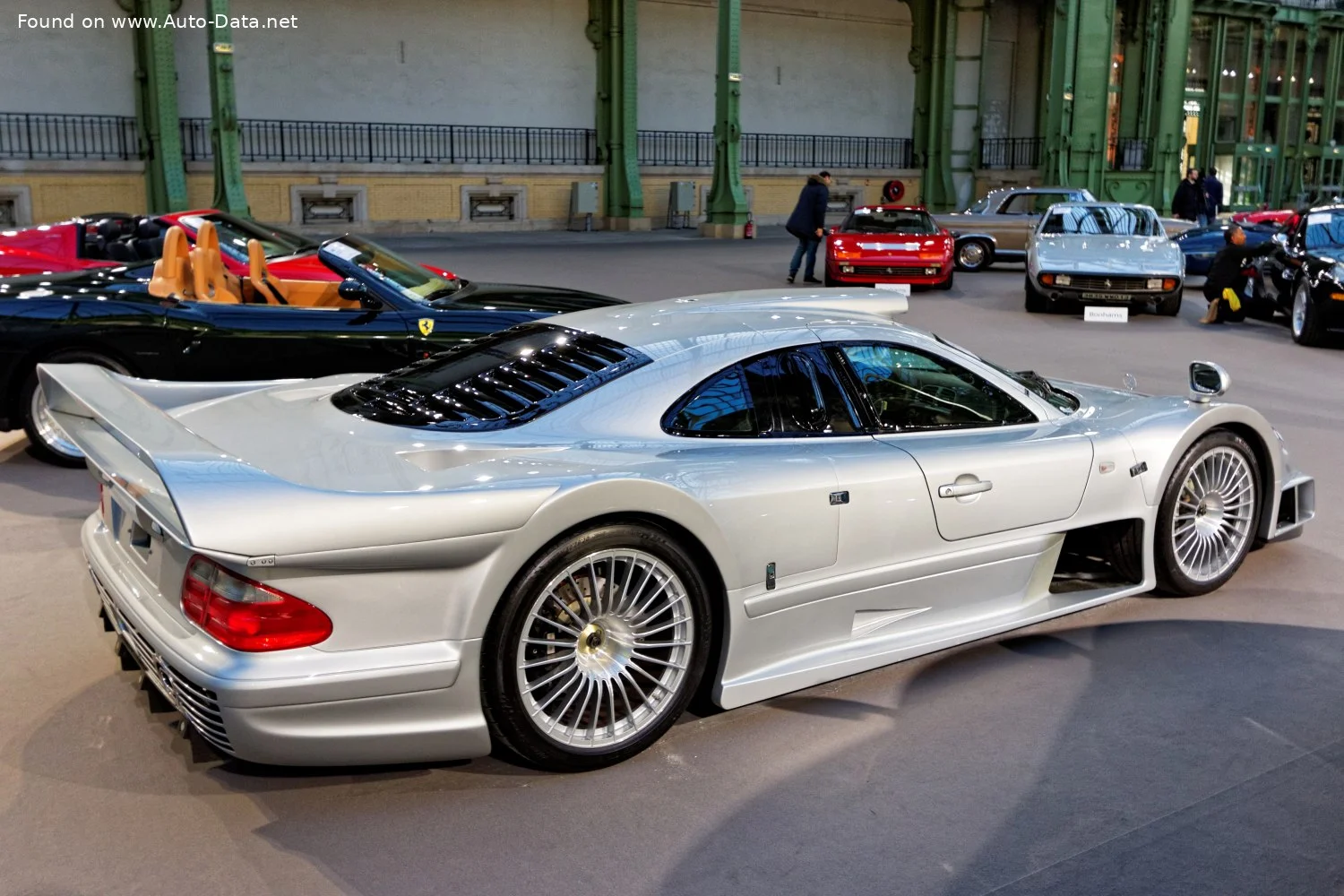 Mercedes-Benz CLK GTR 6.9 V12 (612 Hp)1998 - 1999 thumbnail 6