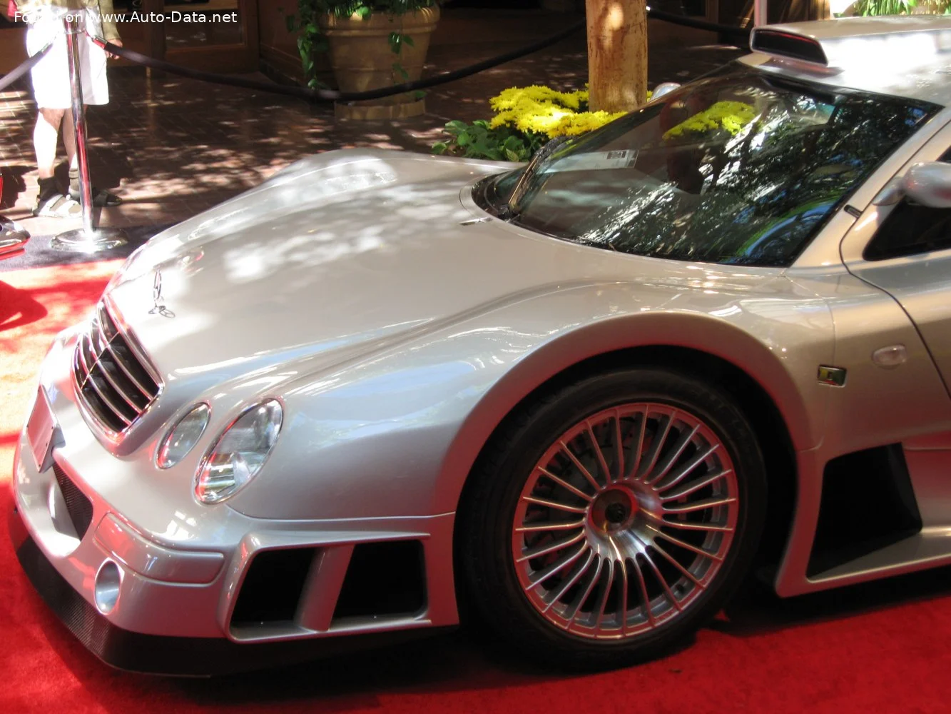 Mercedes-Benz CLK GTR 6.9 V12 (612 Hp)1998 - 1999 thumbnail 8