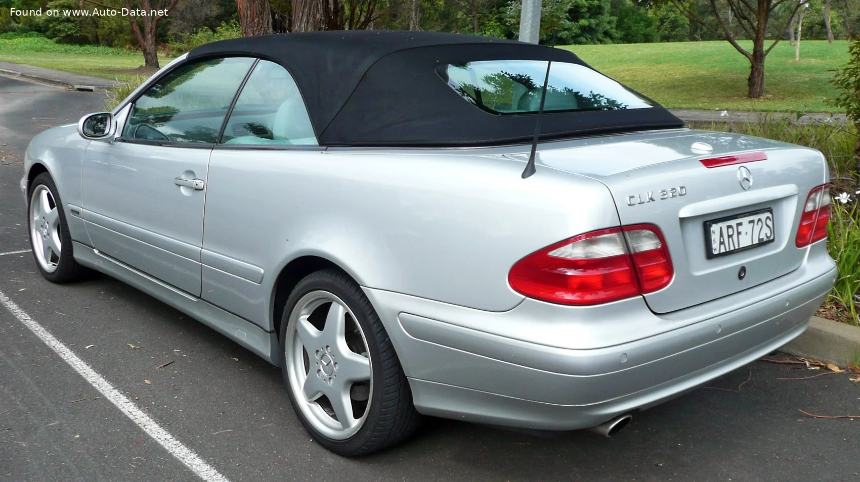Mercedes-Benz CLK AMG CLK 55 V8 (347 Hp) 5G-TRONIC1999 - 2002 thumbnail 2