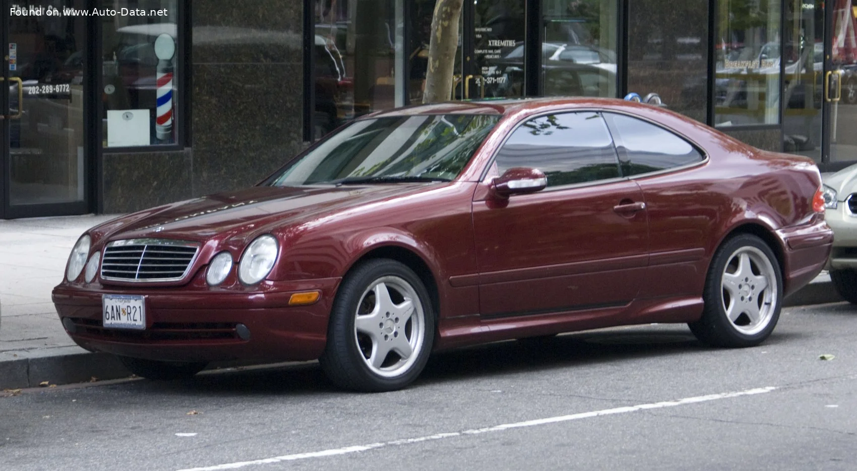 Mercedes-Benz CLK AMG CLK 55 V8 (347 Hp) 5G-TRONIC1999 - 2002 thumbnail 3