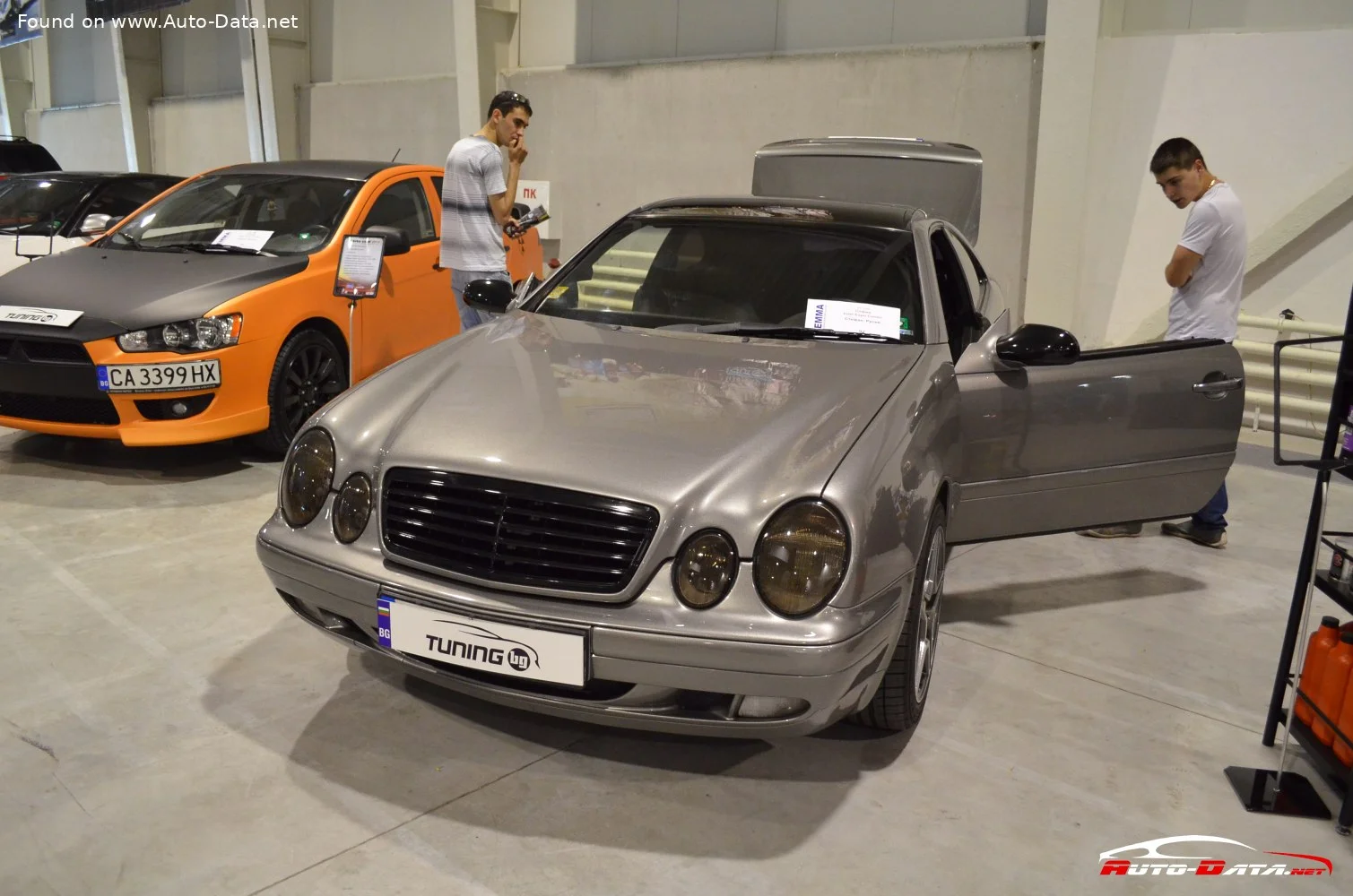 Mercedes-Benz CLK AMG CLK 55 V8 (347 Hp) 5G-TRONIC1999 - 2002 thumbnail 8