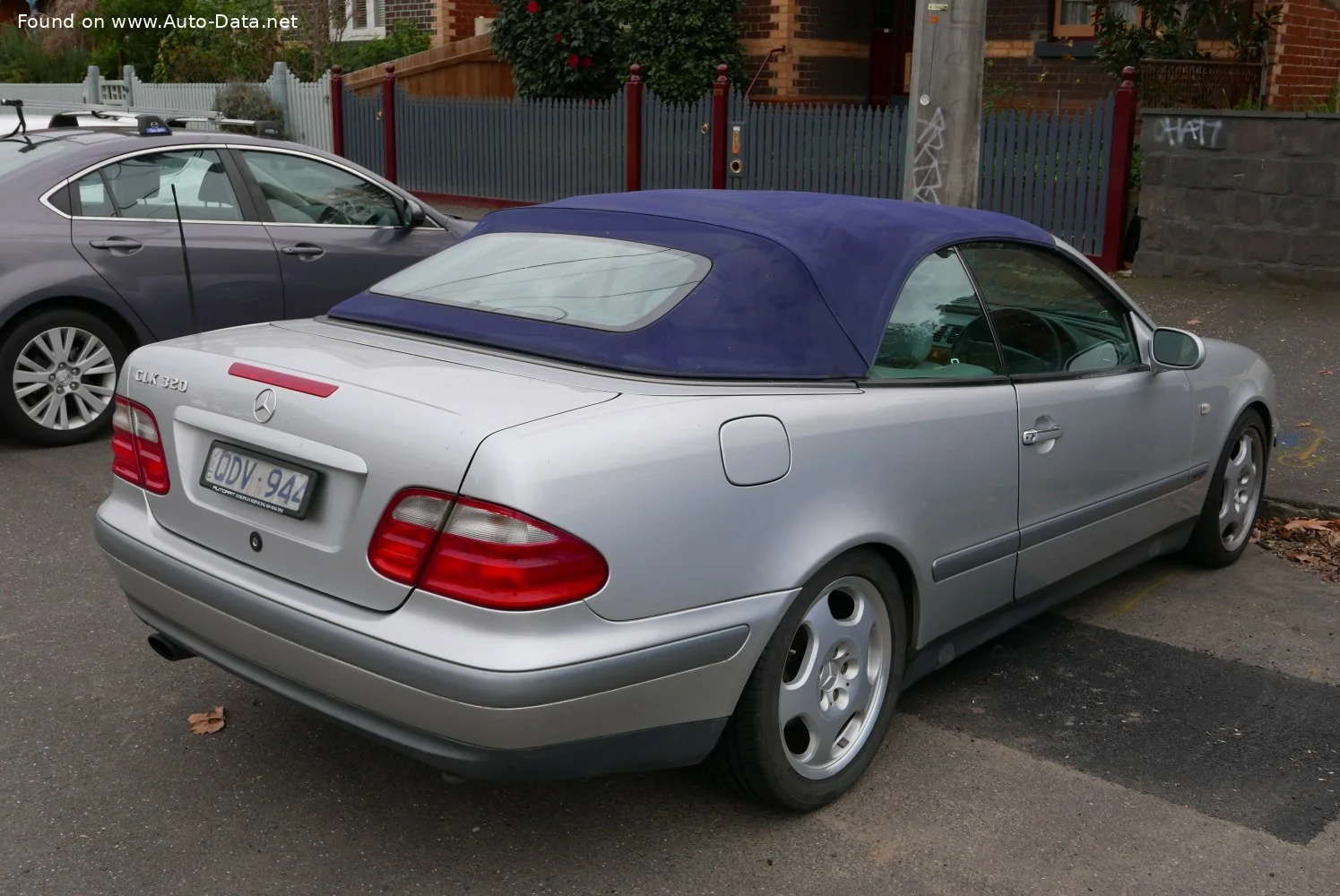 Mercedes-Benz CLK CLK 200 (136 Hp)1998 - 1999 thumbnail 2