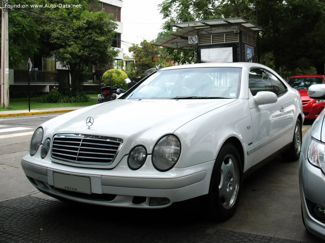 Mercedes-Benz CLK CLK 200 (136 Hp)1997 - 1999 thumbnail 3