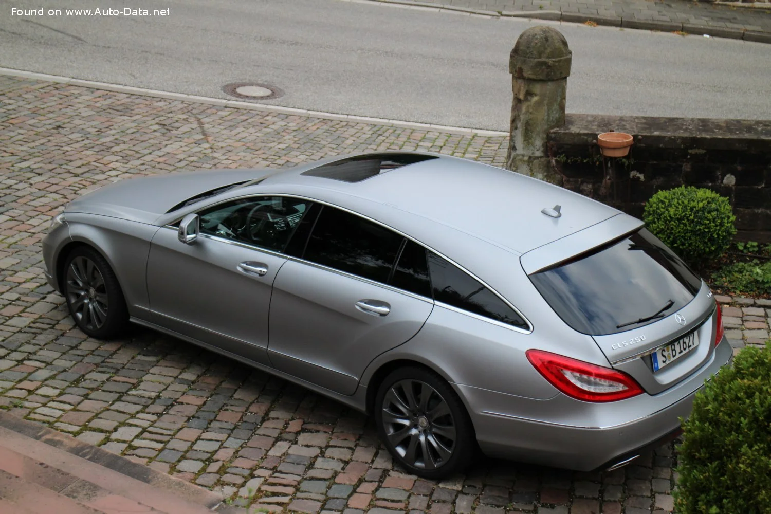 Mercedes-Benz CLS AMG CLS 63 V8 (525 Hp) AMG SPEEDSHIFT MCT2012 - 2013 thumbnail 3